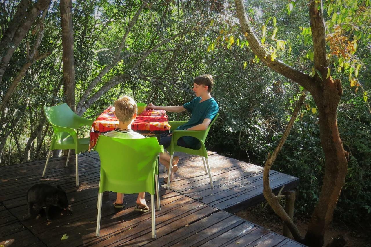 Umkhumbi Lodge Hluhluwe Zewnętrze zdjęcie